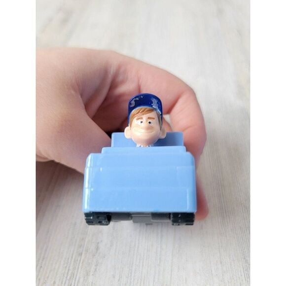 McDonald's 2018 Wreck-It Ralph fix it Felix toy figure - Picture 3 of 6